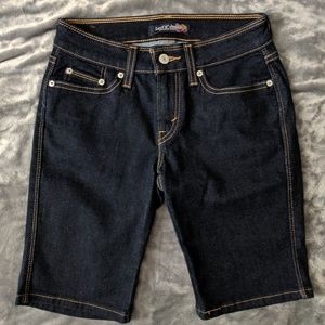 Levi's Low Rise Bermuda Shorts